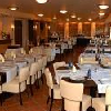 To Hotel elegantes Restaurant in der Bank mit speziellen Paketen To Hotel elegantes Restaurant in der Bank mit speziellen Paketen